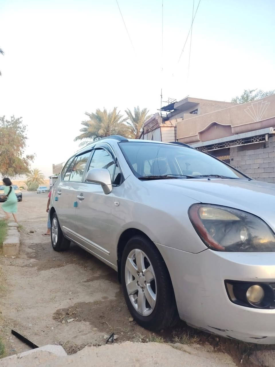 السلام عليكم كيا رندو 2008 رقم بغداد بأسمي محرك 6 سلندر تبريد تدفئه تخم تاير مكينه كير خير من الله مصبوغه بسبب الجراد وارد امريكي باقي التفاصيل الاتصال بالارقام *********** واتساب مكاني بغداد ابو غريب
