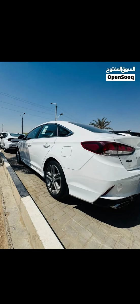 � **هيونداي سوناتا 2019 للبيع.                                **

🔹 مكينة 2400 CCوارد خليجي @
🔹 4 سلندر
🔹 ماشية فقط 29الف شرط الفحص
🔹 رقم بغداد
🔹 أوتوماتيك
🔹 مواصفات كاملة
🔹 كاميرا خلفية
🔹 شاشة
🔹 حساسات
🔹 تحكم ستيرن
🔹 تكييف
🔹 سنتر لوك
🔹السياره وضع الشركه
🔹كفاله من الصبغ والبارد والشخوط

📞***********
💰 السعر 188

للجادين فقط، السيارة تستاهل �
