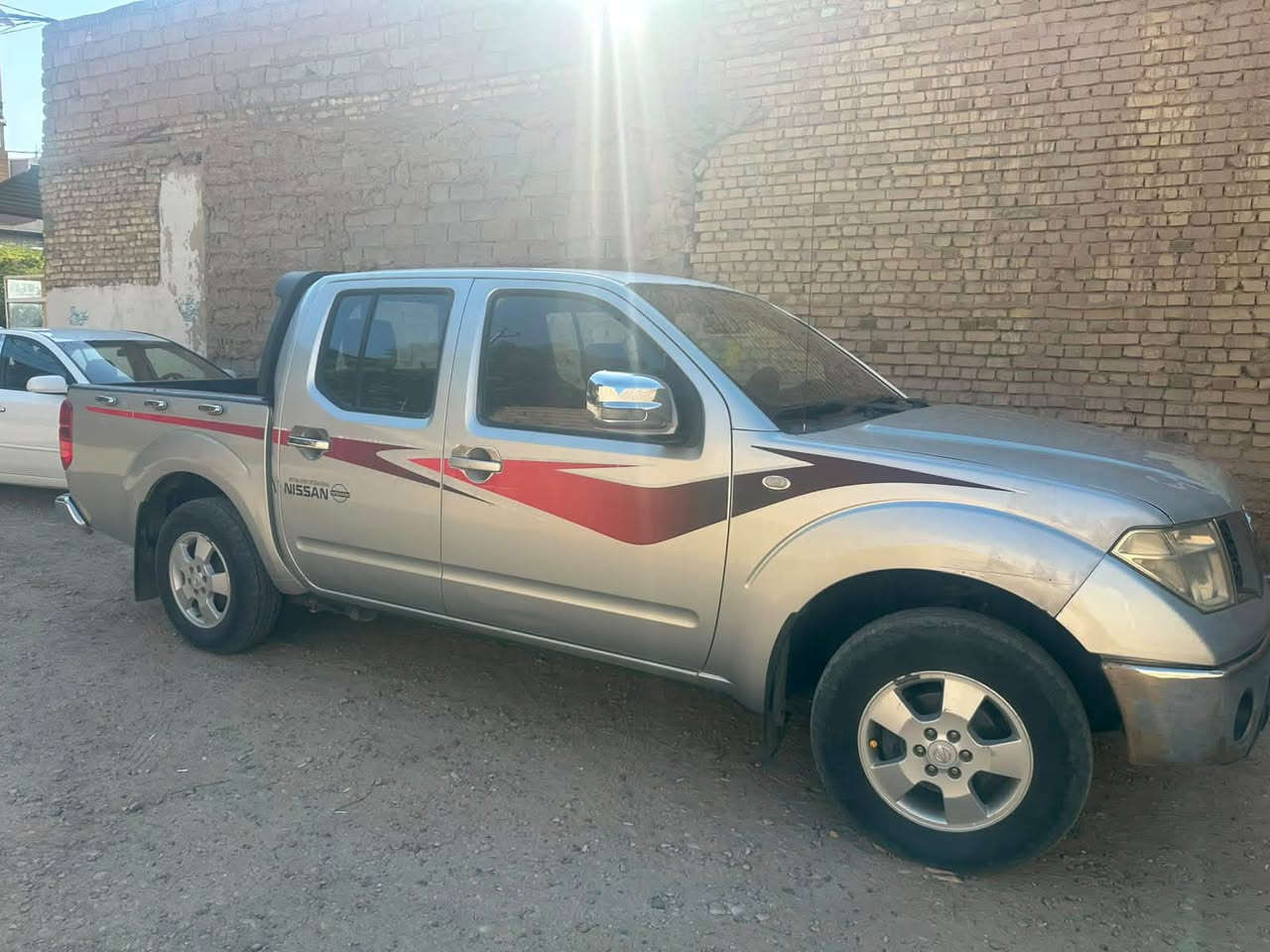 نيفاره ٢٠٠٩
كير عادي ٦ نمره 
صبغ وجه البنيد 
تبريد ثلج 
محرك بلادي ممفتوح شرط
تخم تاير 
صدر جديد
رقم جديد
هزه جديد 
رقم شمالي سليمانيه 
السعر ٨٨ وبيها مجال للشراي
مكاني زهيرات 
***********
