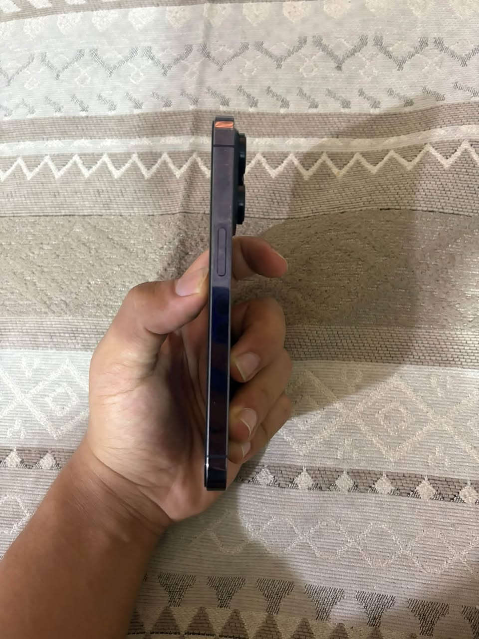 ايفون ١٤ برو • ٢٥٦ • ظهر مكسور