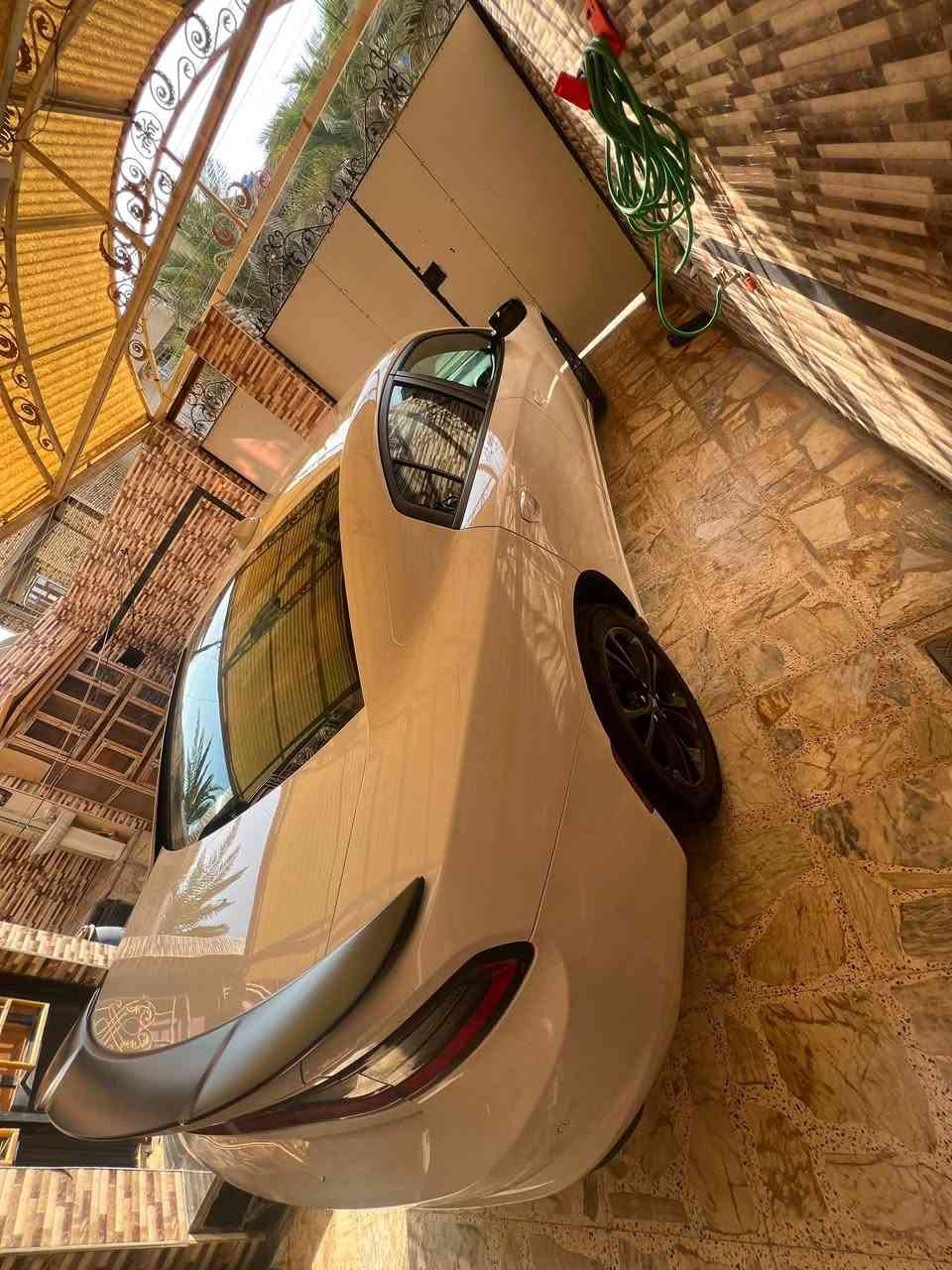 السلام عليكم
للبيع فقط 
جارجر SXT BLACKTOP 
موديل: 2023
رقم اربيل 
اللون: ابيض
مواصفات :- 
- فور ويل
- شاشة كبيرة 
- بصمة تشغيل عن بعد 
- داخل جلد احمر 
- مكينة ٦ سلندر 
- كامرة خلفية 
- نظام سبورت 
وباقي المواصفات المعروفة.
السيارة وارد حادثها مرفق بالصور تبديل دعامية وبنيد فقط بدون صبغ السيارة جديدة كلش استخدام شخصي السيارة عدى حادثها الباقي كفالة لا ضربة ولا صبغ وصار بيها شخوط بسبب النفوس الضعيفة والسيارة ماشية ٨٠ الف كيلو مكانها ميسان - العمارة سعرها ٢٣٣ وبي مجال 
للاستفسار اكثر الاتصال بالرقم : ***********
