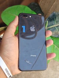 آيفون ٨ بلس • ٢٥٦ • ضهر مكسور