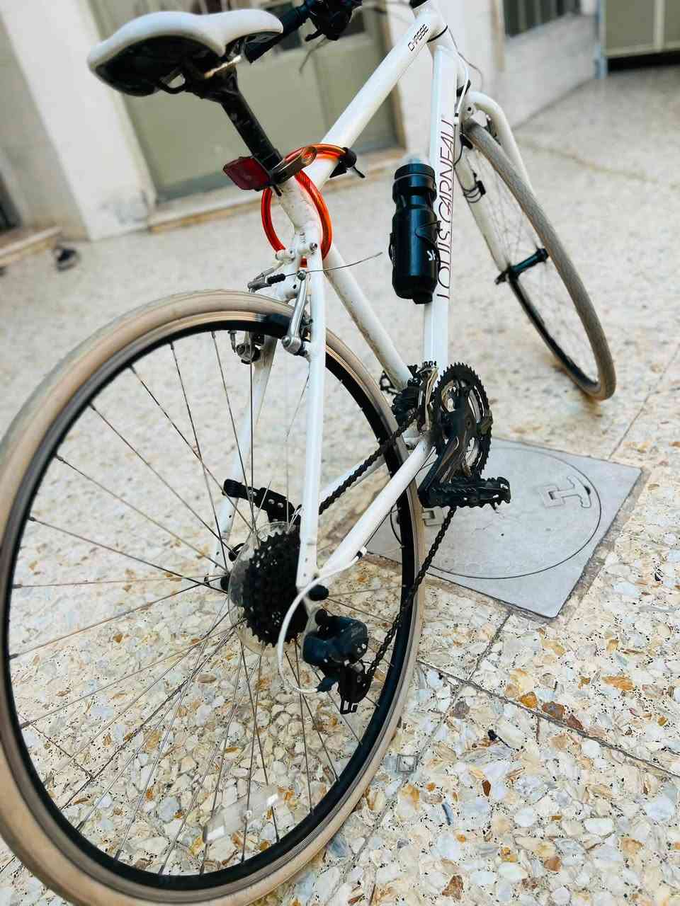 باسكل C700 شركه لويس الكندي 🇨🇦 ماركه معروفه رمبه غير مستخدم جديد بمعنى الكلمه باسكل كل نقص ما بيه 8نمرات كلهن يشتغلن 
مكاني بغداد البلديات الشراي يتصل 
سعره 180بيه مجالً تواصل وياه عداد و اثنين تايرات جدد بعده ما مشدودات مطاريه 
***********
