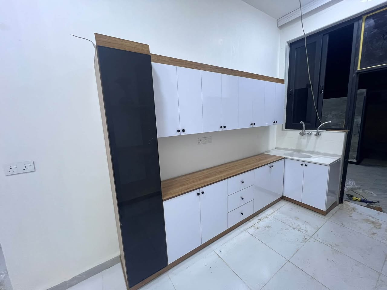 أوسكار • مطابخ عصرية • سنك متر ونص