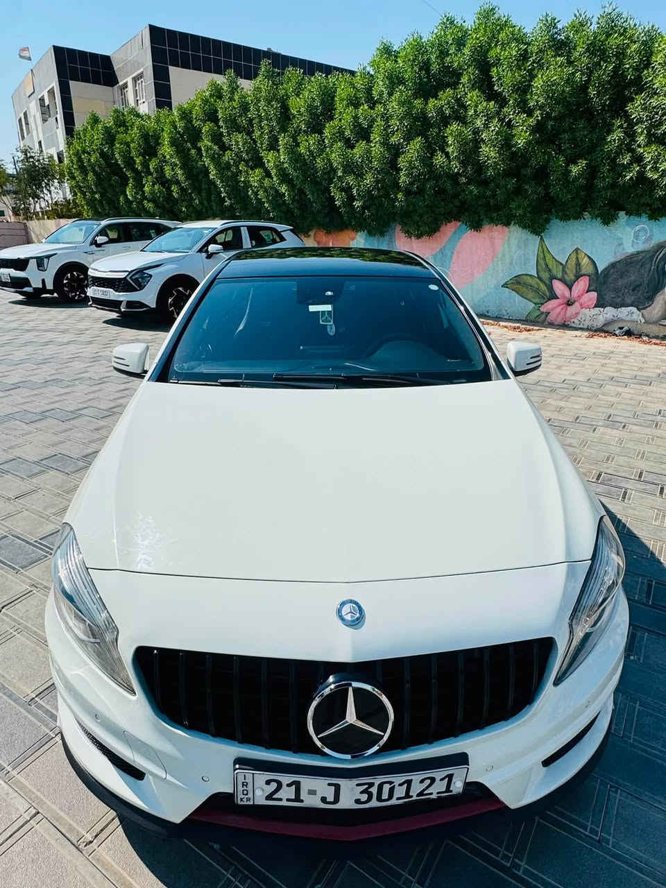 سلام عليكم 
لبيع Mercedes Benz A250 Sport 
خليجي وكاله BCM ضمان دولي
محرك 2000 تيربوا (اربعه سلندر) اقتصادي
موديل 2015
ماشيه 43 الف m
فول مواصافات 1/1 AMG SPORT 
سياره بيه صبغ البنيد وربع جاملغ خلفي رش فقط 
سياره عليه ادامه كاماله وتخم تاير جديد 
كير ومكينه عله وضع البلاد 
مابيه اي نقص سياره جاهزه وكامله
وعل فحص وين متحب
رقم لسلمانيه هزه وفحص وسنويه كله جديد 
 باسمي تحويل مباشر 
السعر 12500 يعني (125) ورقه وبيها مجال 
مكاني بغداد المنصور
*********** واتس
 *********** 
تحياتي🌺
