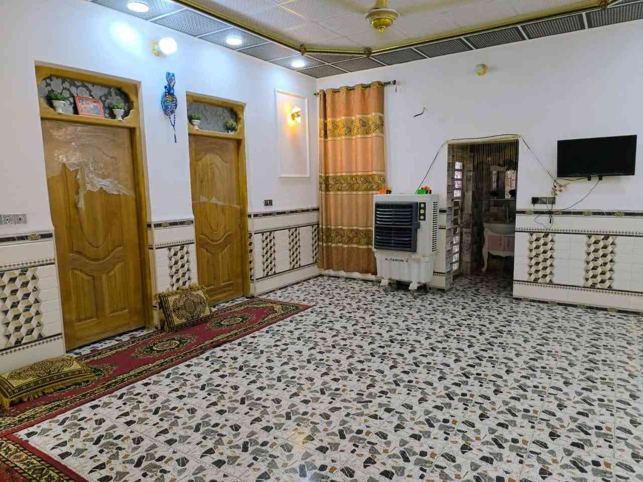 للبيع دار مساحة 200 متر طابق واحد طابوق نهروان صب كونكريت اساس وسقف شغل درجه اولئ طابو صرف  حي النداء منطقة 53 سعره 130 وبي مجال للاستفسار واتساب ***********
