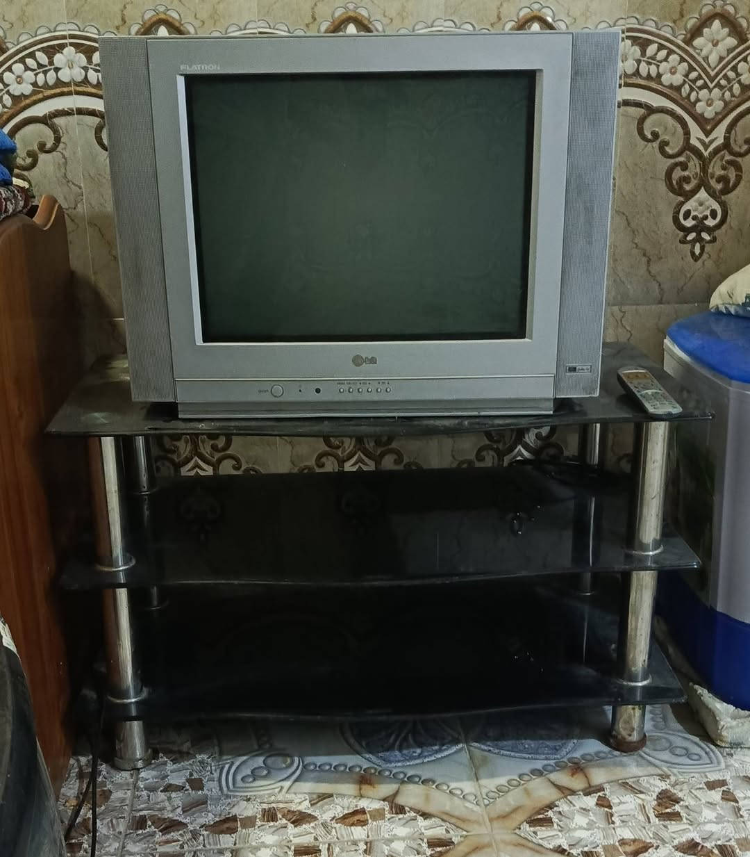 السلام عليكم
للبيع عارضة عامودية نوعية ايكور وبراد العدد٢ ورفوف زجاجية للتواصل الاتصال على الرقم ***********
