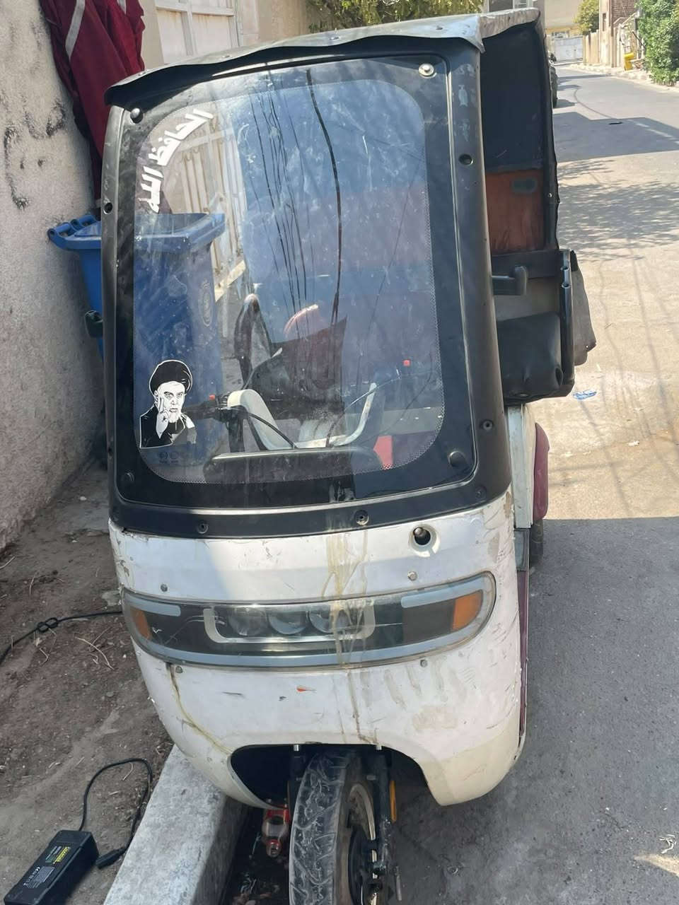 السلام عليكم توك تك شحن نظيفة للبيع بسعر 850 ألف وبيها مجال التواصل واتساب ***********
