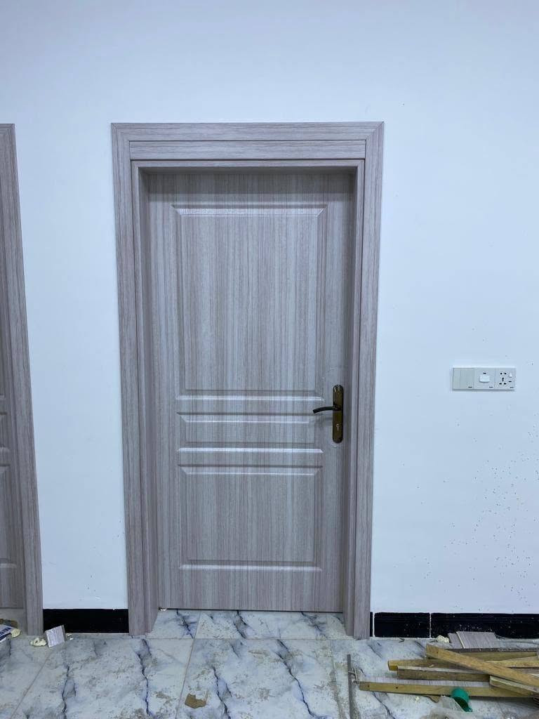 ابواب جاهزة • ١٠٠×٢١٠ • ١٠٠×٢٧٠