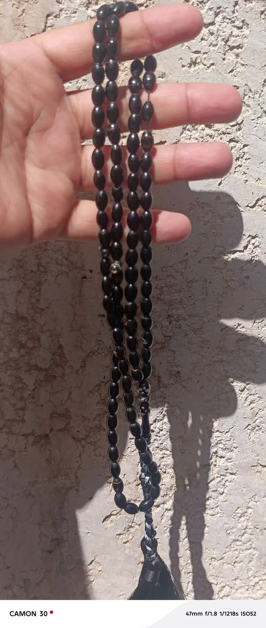 السلام عليكم سبحه يسر مصري ١٠١ فاير يخبل السعر 60 بصرة ***********

نص مكتوب في الصور:
- CAMON 30 47mm f/1.8 1/1076s ISO52
- CAMON 30  47mm f/1.8 1/1318s ISO51
- CAMON 30 • 47mm f/1.8 1/1218s ISO52