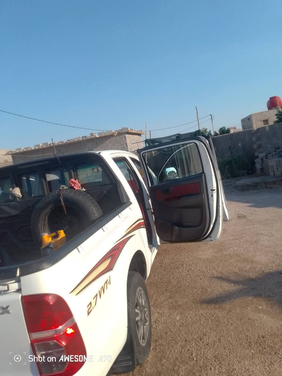 السلام عليكم  سياره لبيع مكفوله كير عادي شاصي 12سعر 175وهاذه رقمي ***********
