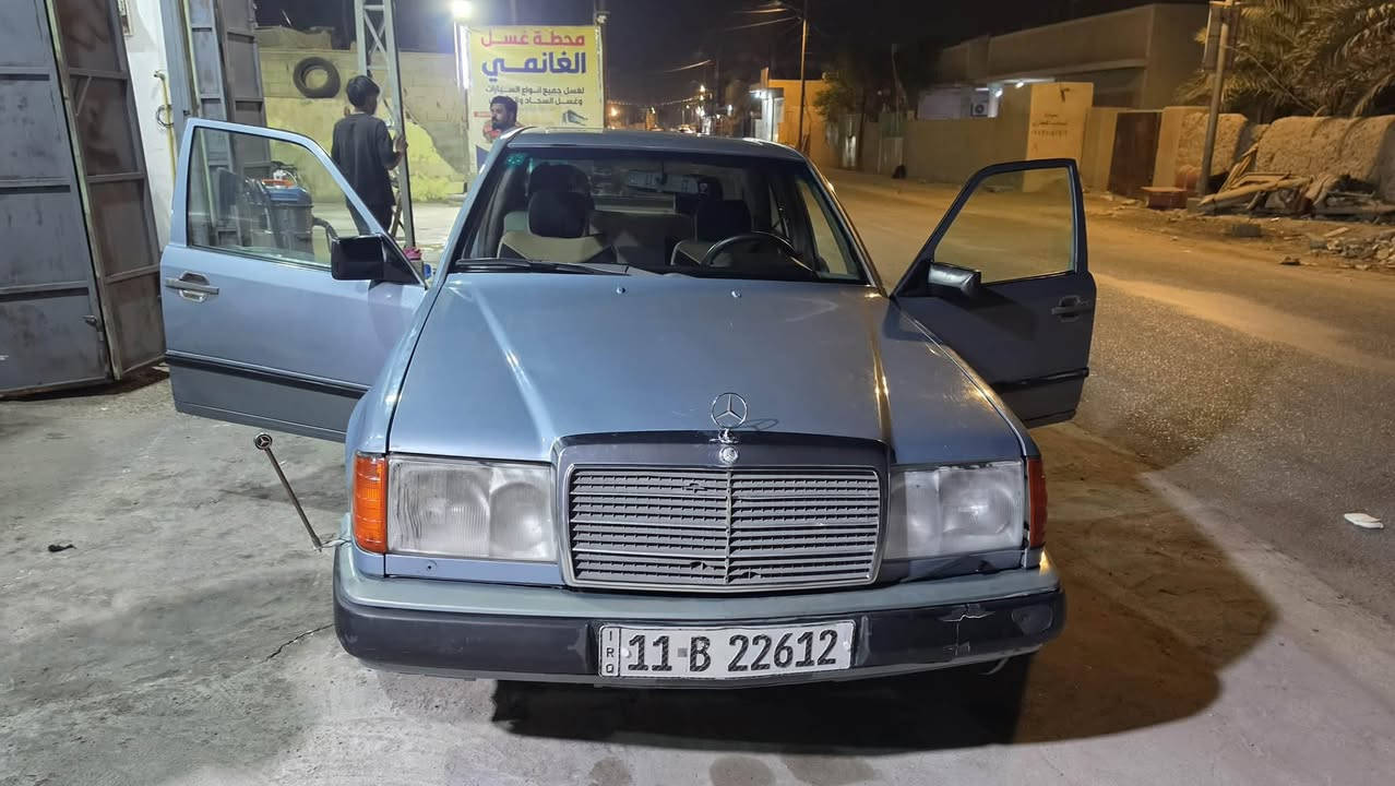 مارسدس دب
موديل 87
سنويه مامنتهيه
هزه جديده
تبريد شغال
مكينه وكير 2 ونص خير من الله
لون بحري
كهربائات كلها شغاله
رقم الهاتف *********** واتساب فقط 
العنوان البصره ابئ الخصيب
