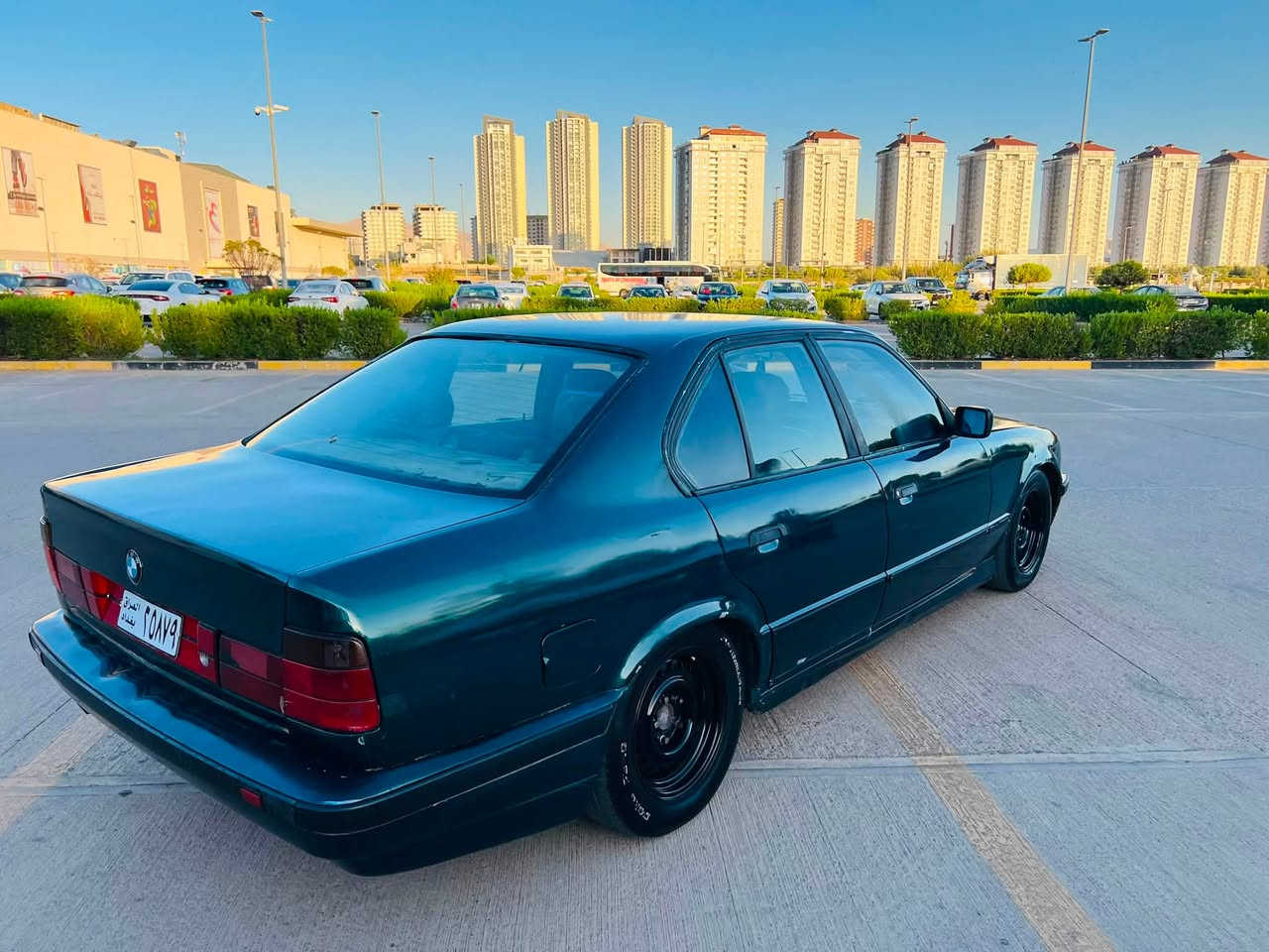 سەرەتا بەناوی خوا ماشاللە لەماڵی هەموو لایەک 
BMWبۆفڕۆشتن 
نموونه يي نيه له جوانيا
مۆدیل 1991 به شه رتي مالي مه ده ني نبيت دزياري نبيت پاره ي كه سي تيا نبيت
مووس وً براوه ش به شه رتت   
مکینە 520  كپس گیڕ عاديه   به شە رتي گيرو مه كينه هه لمي نيه
كاره باهي هه مووگياني ئيش دكات 
دوو جام كاره باهيه  لآيتت زينونه  گيچه  كاني هه مويي ئيش ده كاتت
گه رمي و سيدي هه موو شتيكي مزبوتت 
چوار تايه و ويلي زور باشه
سه ياره كي تا بليت توندوو تووله مالي دوسته 
هيچ ده عمو ليدراوي نيه پيشو دواهي كه پسه
نرخ (( 17گلا معامه له يكي برايانه)) 
***********
***********
