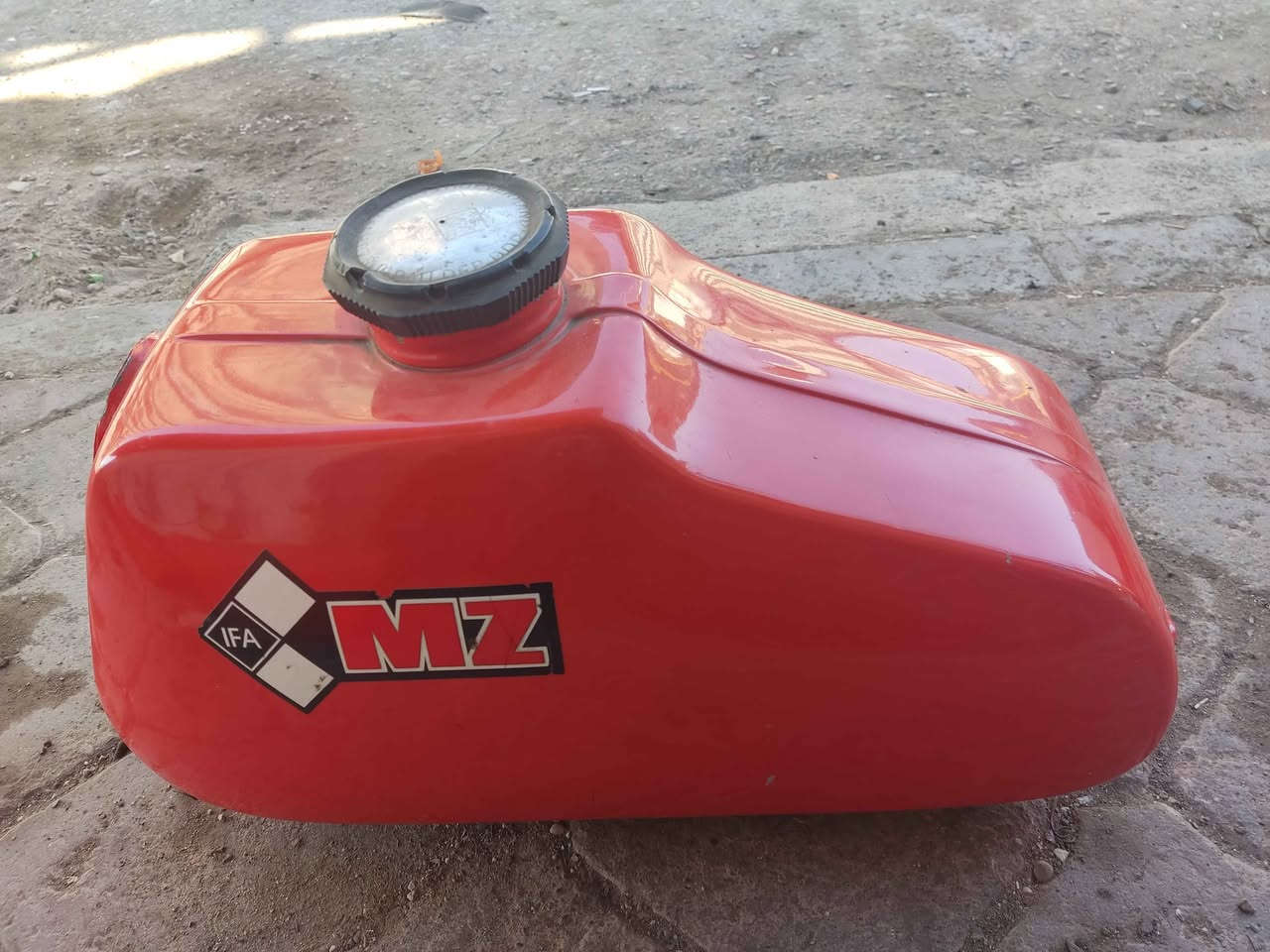 سلام عليكم 
الدينا غراض MZ. 82 81 اتصل *********** كركوك, العراق

