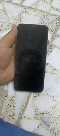 تكنو سبارك • شاشة مفطرة • مرتب