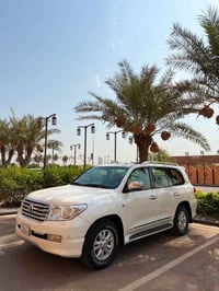 لاندكروز GXR • ٢٠١١ • V6 4000