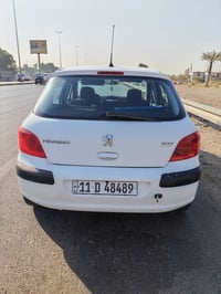 للبيع بيجو307 كير محرك جديد  صدر جديد باتري جديد قاعدة فيت بم جديدة  ا...