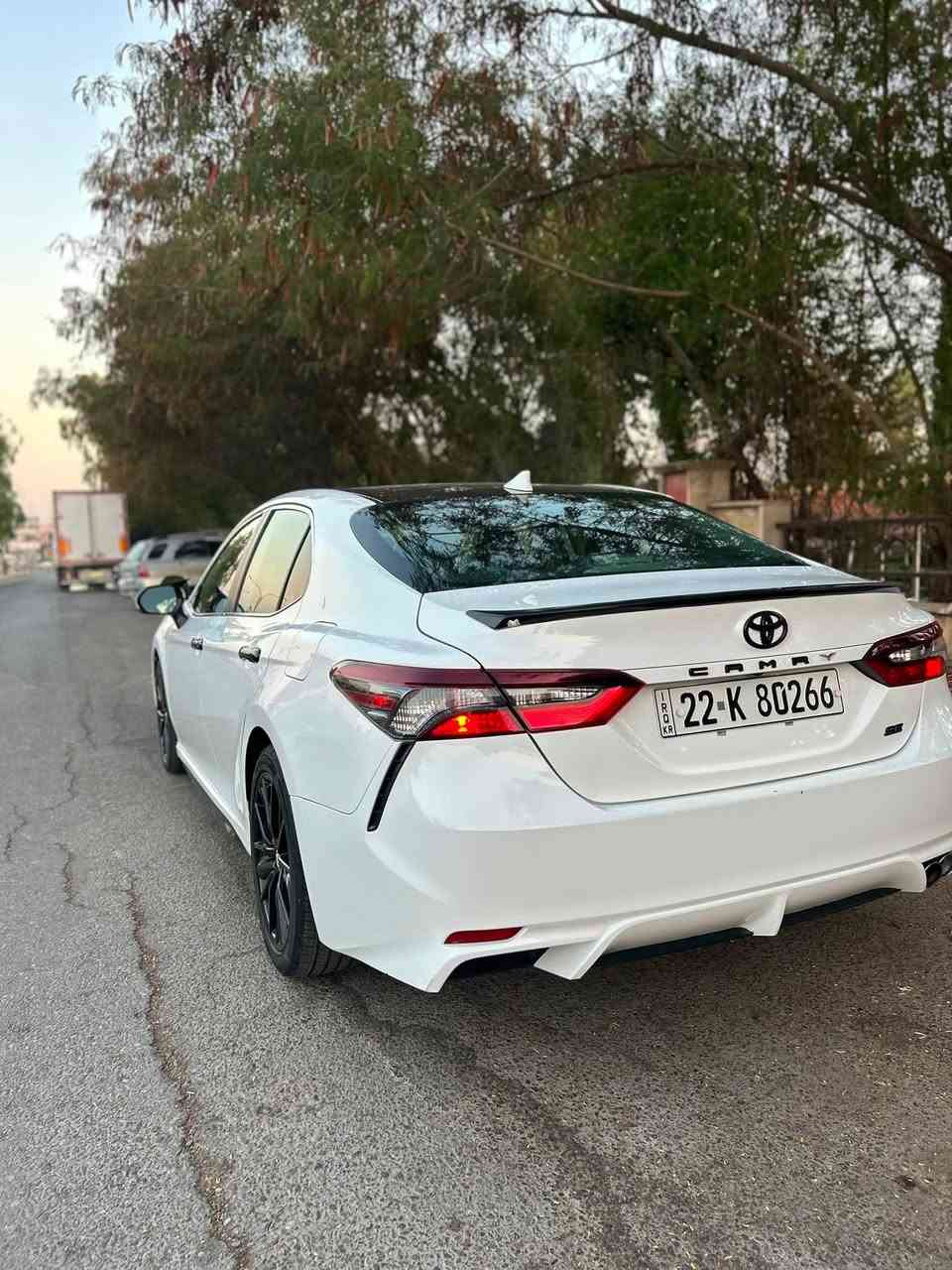حياهم الله 
تيوتا كامري موديل 2022 رقم اربيل
كلين تايتل مواصفات se
بدون بصمة وبدون فتحة سقف
ماشية 147 الف كيلو 
بيها ٤ قطع كلير
السعر 200$ وقابل للتفاوض
***********
