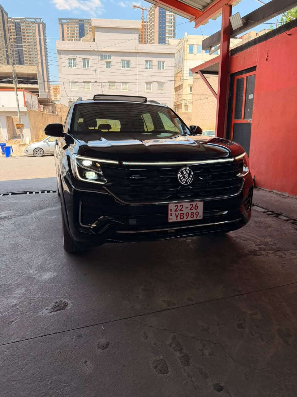 VW Atlas 2025 SE+ 
سياره بيها قطعتين ونص صبغ 
7راكب 
الشكل الجديد
بجم R-line premium
11  الف مايل 
فتل رادارات + حساسات
ويل 20
رقم الشاصي موجود بالصور 
يصمة 4 أبواب
بصمة تشغيل 
محرك 2.0 تيربو 
كافة تحكمات السيارة لمس تشغيل عن بعد
شفتات ستيرن 
‏‎صندوق شفط كهربائي
وضعيات قيادة 5 ايكو وسبورت 
انارة داخلية .. ليدات .. تحت الرجل 
لايت لد متحرك عدسات تتحرك مع ستيرن .. بك لايت لد 
‏‎رادار أمامي (تحديد مسار)
‏‎رادار جانبي (نقاط عمياء)
‏‎رادار خلفي (تحذير من الاصطدام)
‏‎تبريد مركزي لمس
‏‎كشنات جلد / كشن تدفئة / تبريد 
‏‎كشن كهرباء
‏‎دشبول ديجيتال
‏‎هاند بريك بصمة
كير بصمة 
‏Android Auto 
‏Apple Car Play 
‏‎مانع انزلاق+ABS
‏‎شاشة كبيرة لمس
‏‎حساسات خلفية .. امامية . جانبية 
‏‎تحكمات استيرن .. ستيرن تدفئة 
‏‎اوتو ستارت Auto start 
‏‎اوتو ستوب Auto Stop 
‏‎منافذ type C 
رقم كاتي وتترقم شمالي 
مكان السياره دهوك
سعر جدا مناسب
للاستفسار 
***********
*********** دهوك, العراق
