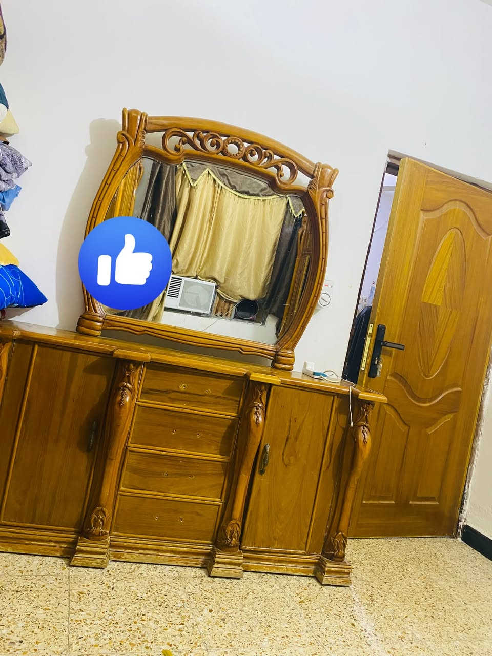غرفة أخشاب للبيع سعره 1100 للاتصال رقم ***********واتساب
