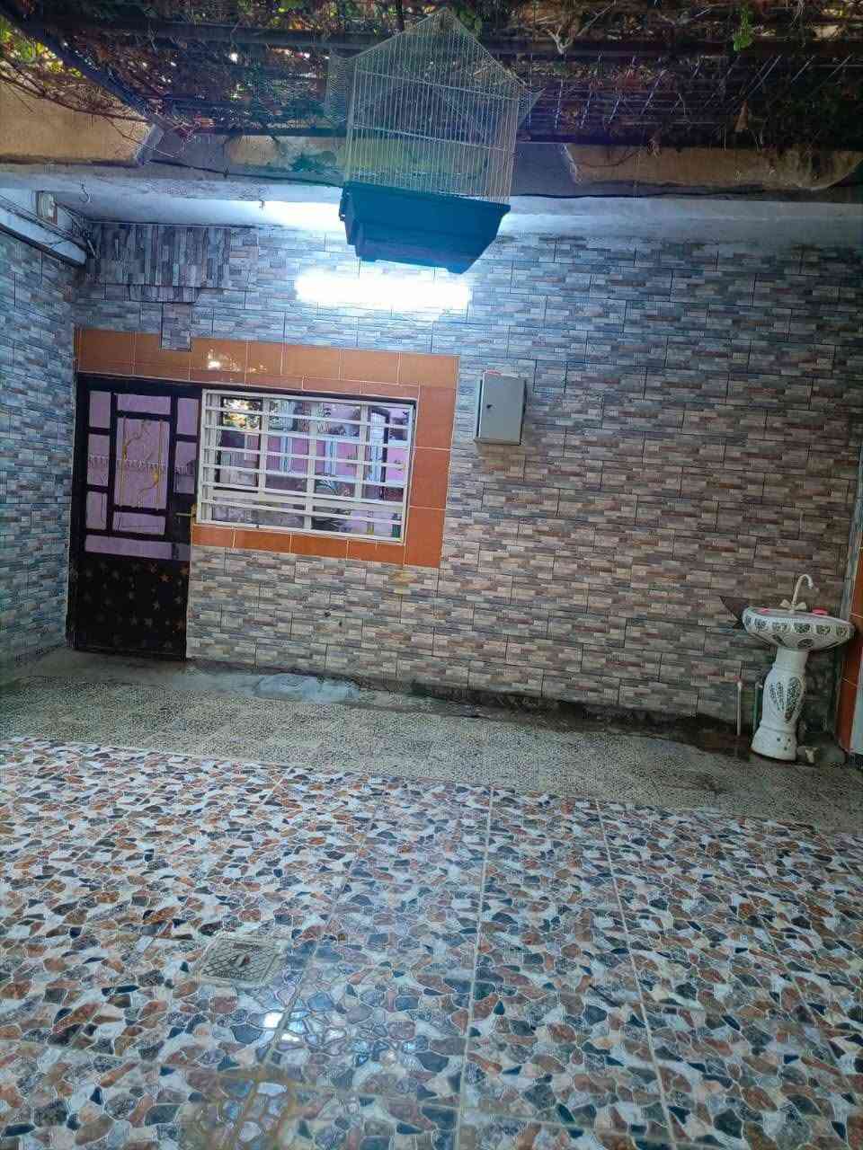 بيت طابو (25) في حي اليرموك شارع الاطباء المساحة (200متر) خلف التجاري بسمي شرط (اجور ماء+اجور كهرباء)مصفر متكون من طابقين
الطابق الاول غرفتين(2) نوم 4×5 +استقبال 9×4 +هول 4×6 +مطبخ 6×4 + حمام
الطابق الثاني يتكون من غرفتين نوم (2) 4×5 +صالة اصغير + حمام منعزل من السطح للاستفسار اكثر الاتصال عالرقم (***********)(***********)يصير مراوسة بس حسب القناعة ...اخواني لحد يكتب السعر اذ مو خطر على حياتك ماكوشي خطر علية بس اكو ناس ماعدها شغل وعمل بس اتخرب مع احترامي للطيبين وحياكم الله
