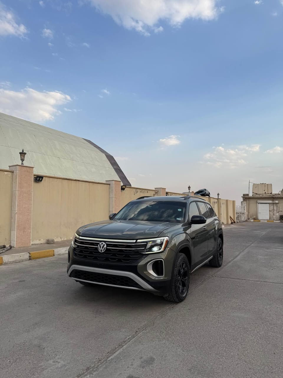 𝐀𝐓𝐋𝐀𝐒-PEAK 𝐄𝐃𝐈𝐓𝐈𝐎𝐍 
دوخل ابراهيم — كلين تايتل
مودیل : 2024موبايل ***********
عدد المقاعد : ٧ راکب
بدون صبغ ✅ بدون تبديل ✅ مكفولة كفالة عامة ✅
فقط مكان صغير باب تعديل PDR
كافة الايرباكات سليمة 100%
المواصفات :  داخل 27 لون 
PEAK 𝐄𝐃𝐈𝐓𝐈𝐎𝐍
فول فول مواصفات 1/1
فتحە سقف بـــانـــورمـــا
دبل اكسل دفع رباعي 
بــــردات ابواب بلادي
کیـــج الکـــترونـــی
ابواب بصـــمە
بصمە تشـــغـــیل 
تشغیل عن بعد (𝐑𝐄𝐌𝐎𝐓𝐄 𝐒𝐓𝐀𝐑𝐓)
شاشە دشبول دیجیتال
شحن وایـــرلیـــس
کـــامیـــرا
هاند بریك بصمە
اوتو هولد (𝐀𝐔𝐓𝐎 𝐇𝐎𝐋𝐃)
اوتو بارك (𝐀𝐔𝐓𝐎 𝐏𝐀𝐑𝐊)
اوتو ستارت (𝐀𝐔𝐓𝐎 𝐒𝐓𝐀𝐑𝐓)
اوتو ستوب (𝐀𝐔𝐓𝐎 𝐒𝐓𝐎𝐏)
رادار امامي (تحدید مسار)
رادار جانبي (نقاط عیماء)
رادار خلفي (التحذیر من الاصطدام)
حساسات امامي
حساسات جانبي
حساسات خلفي
نظام : 𝐆𝐏𝐒
نظام : 𝐄𝐂𝐎
نظام : 𝐂𝐎𝐌𝐅𝐎𝐑𝐓
نظام : 𝐒𝐏𝐎𝐑𝐓
نظام : 𝐂𝐔𝐒𝐓𝐎𝐌
كشنات جلد
كشنات كهرباء
كشنات تبريد
كشنات تدفئة
تحكمات استيرن
استيرن هيتر
تبريد لمس
تبريد مركزي
صندوق شفط کهرباء
لايتات (𝐋𝐄𝐃) لید عدسة زینون بلادي
بکلایتات (𝐋𝐄𝐃) لید بلادي
ویل کروم بلاك بلادي
*********** كورك
*********** زين واتس اب
1V2CR2CA8RC587979 رقم شاصي اكر, نينوى
