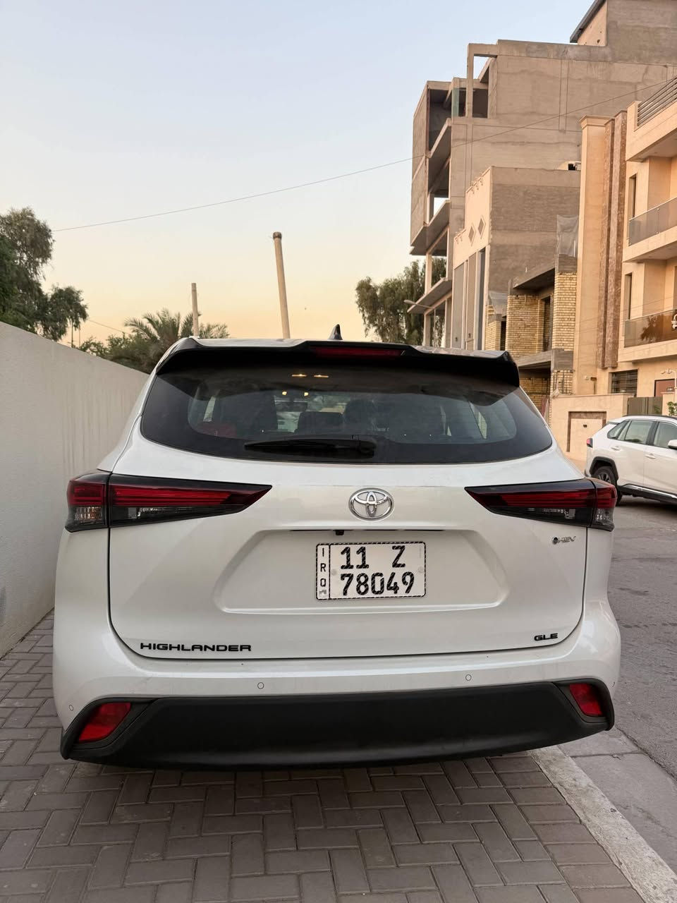 تويوتا هايلاندر هايبرد 2025  GLE
1-بصمة
2-صندوق كهربائي
3-كشن كهرباء
4-كشنات جلد
5-كاميرا خلفية
6- شركة ساز 
7-سبعه راكب
8-فتحة سقف
9-اللون الابيض اللؤلؤي
ماشيه  1200 KM فقط زيرو
السيارة بحالة الوكالة استلام شركة ساز كفالة عامة من الصبغ والبارد والتبديل والشخط
للبيع فقط 
السعر 68 مليون وبيها مجال 
للاستفسار الاتصال
***********
