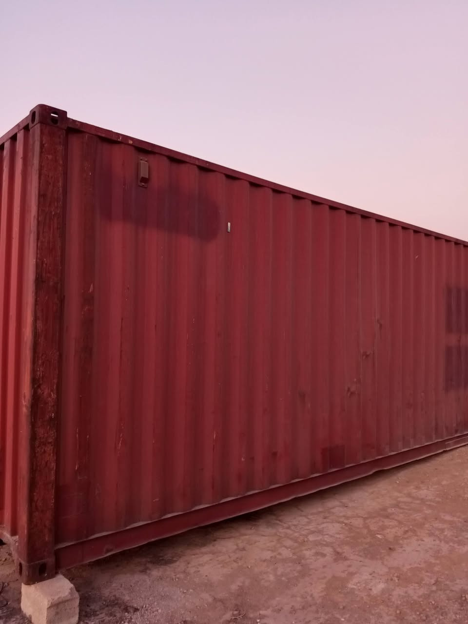 سلام عليكم.حاويه للبيع 40. قدم ارتفاع 290 نضيفه مثل ما مبين بصور .السعر 22.ورقه
العنوان . بغداد ناحيه الوحده
***********
