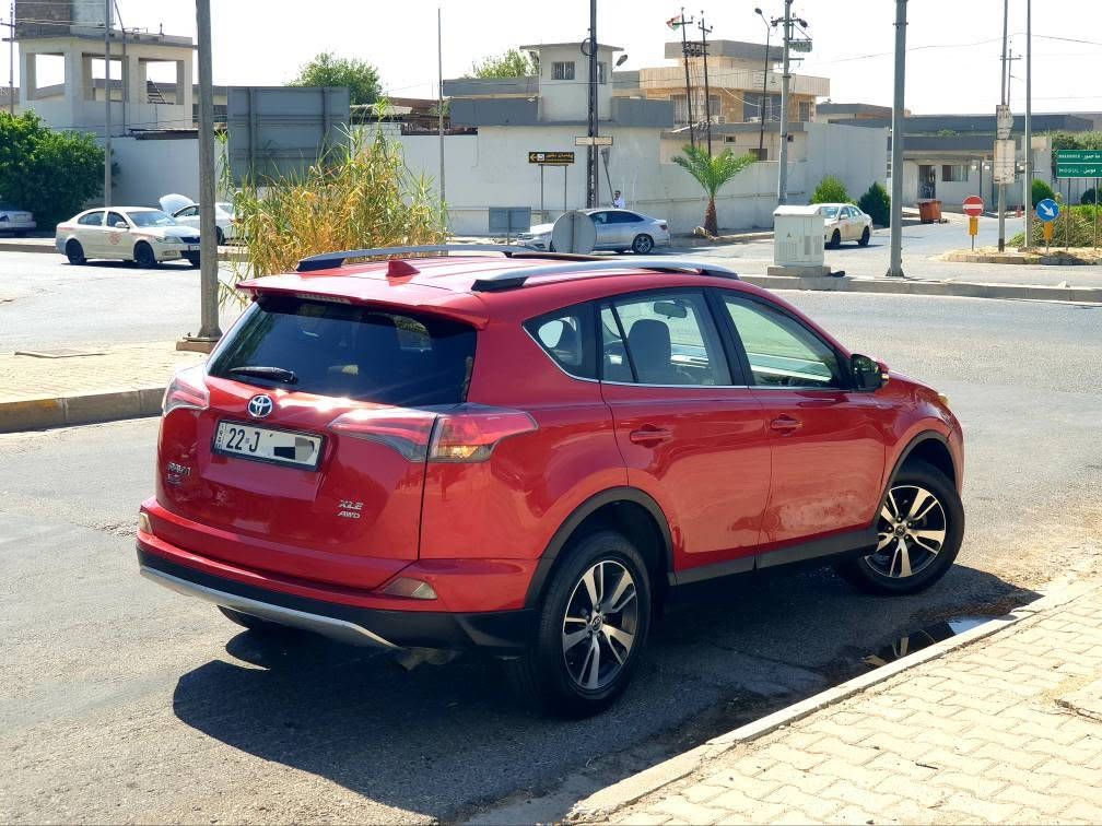 TOYOTA RAV4  AWD / XLE 

مودیل 2017 

دواخل بیجی و اسود
مواصفات XLE امریکی
دبل اکسل 4X4
المسافە المقطوعە 64 mile ڕۆیشتووە
محرک 2.5 ما مفتوح
V4 اربع سلندر 

ملاحظة : ضررها جاملغ واحد مع بقعتین بالباب + تعدیل بارد واحد 

تێبینی : تەنها یەک چاملغ و دوو پەلە سبوغی هەیە لەگەڵ یەک بست ساردی 

مواصفات ( سلایت ـ بلاجکتور ـ دبل اکسل ـ حساسات ـ تحكمات ستیرن فول ـ مرایة كهربائیة ـ بلاجکتور ـ مقاعد کهربائی ـ صندوق شفط ـ شاشە و کامیرا )

السعر 163 ورقە و مجال قلیل 

کیر + محرک + تبرید + تحویل بشرط
رقم + سنویە + هزە کلها جدید لـ 2031 

*********** موجود واتساپ ـ ڤایبر أربيل, العراق
