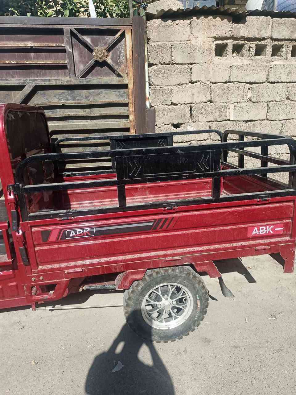 ستوته شحن • ٥ بطاريات • واحد هابط