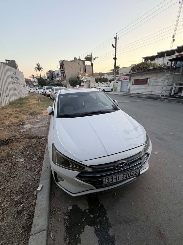 سلام عليكم للبيع الانتره خليجي فول مواصفات موديل 2019 سياره بيها بس باب الأيسر خلفي صبغ والباقي كفاله سياره جاهزه من كلشي تخم تاير سياره بصمه  محرك وكير وصبغ مكفولات المكان البياع الرساله الثالثه السعر 145 وبيها مجال بسيط رقم الهاتف *********** مامتواجد ع خاص
