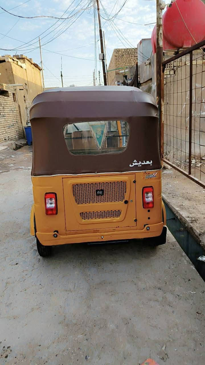 سلام عليكم شباب تكتك للبيع التكتك نضيفه لا تنقيص ولا تبخير بيهه ضربه بنص السايد بريك والباب ولباقي تكحيلات بصيطه التكتك مديل 2021 رقم انكليزي بسمي ثاني يوم التحويل رايدهه 7500 بيهه مجال للطيبين
 مكاني بغداد المعامل 
رقم الهاتف، ***********
