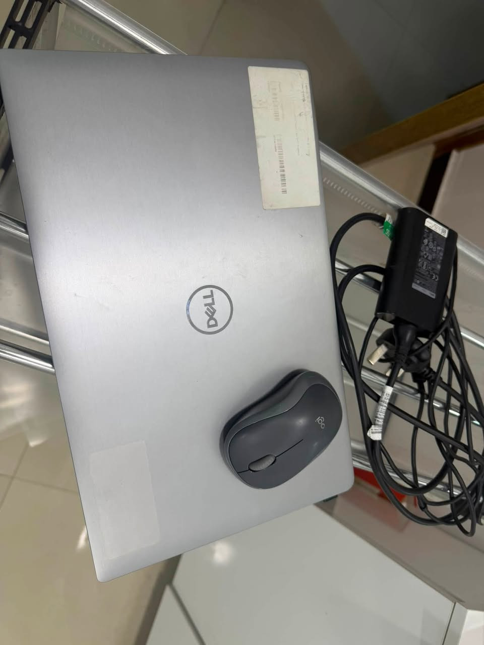 سلام عليكم
• لابتوب DELL للبيع
مواصفات :
جيل العاشر -  برو core i7
Ram 16 كيكا -
الهارد 512
لابتوب جديد نظيف -  استعمال قليل 
جاهز مع ملحقاته 
السعر : 500 الف وبي مجال 
مكاني : بغداد حي الاعلام
رقم تلفون : ***********
