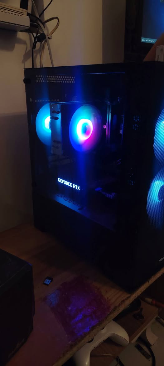 سلام عليكم pc مواصفات بلصوره قبل شهرين أخذته بضبط موجود وصل شراء رايده مليون و100 مع شاشه

واتساب ***********
