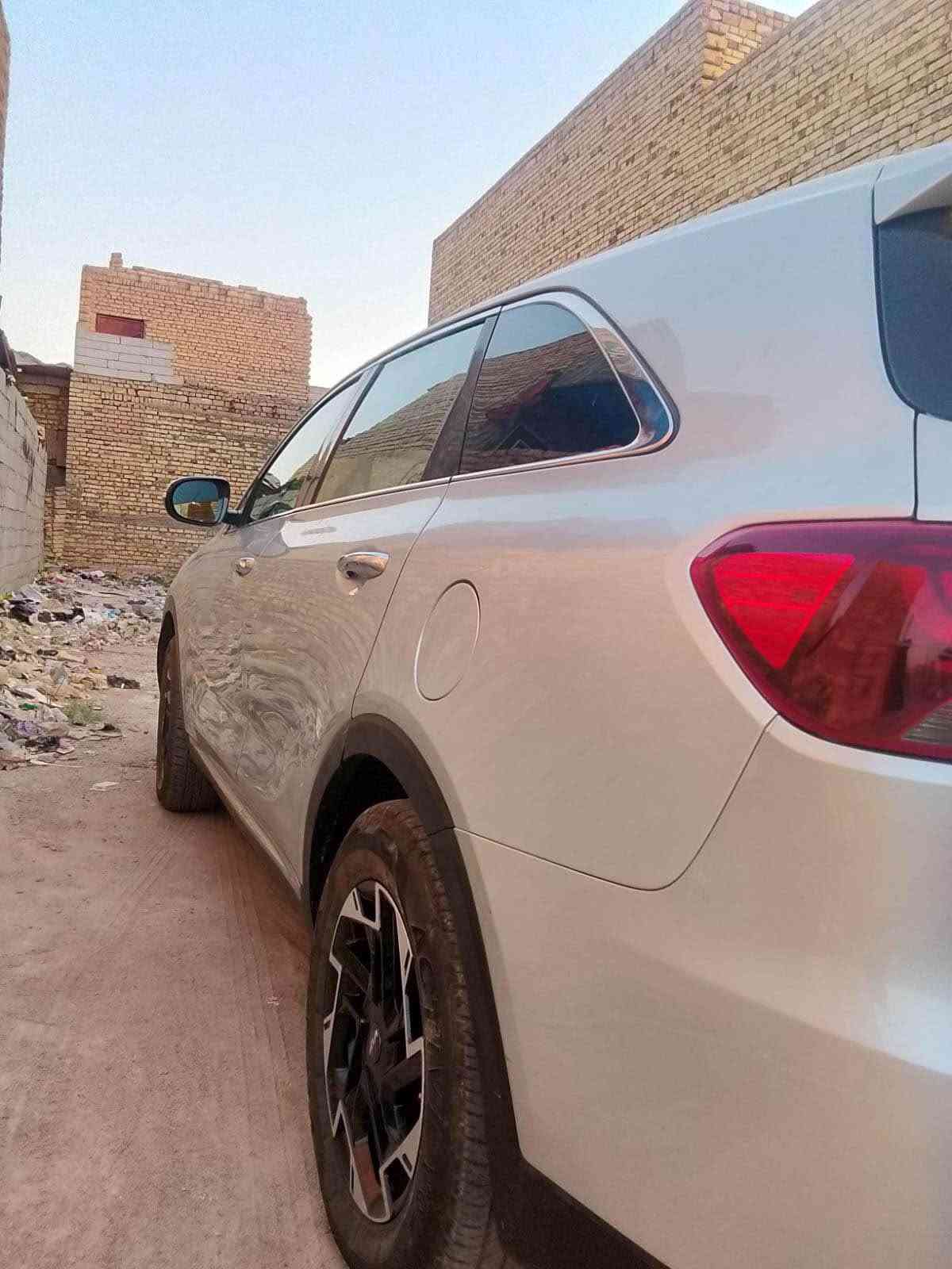 السلام عليكم 

سورنتو موديل 2019
وارد امريكي

مواصفات الحادث:
ضربة تشاملغ أيسر + بنيد
التشاملغ الثاني بيه بارد وصبغ قليل

السعر : 170 ورقة وبيها مجال بسيط

السيارة من ناحية الجاهزية فول:
✅ تخم تاير جديد
✅ تبريد ثلج
✅ حدادية جديدة
✅ السيارة جاهزة من الطول للطول ما تصرف عليها ربع

السنوية منتهية صارلها شهرين
السيارة ما عليها لا غرامات *********** عمارة, ميسان
