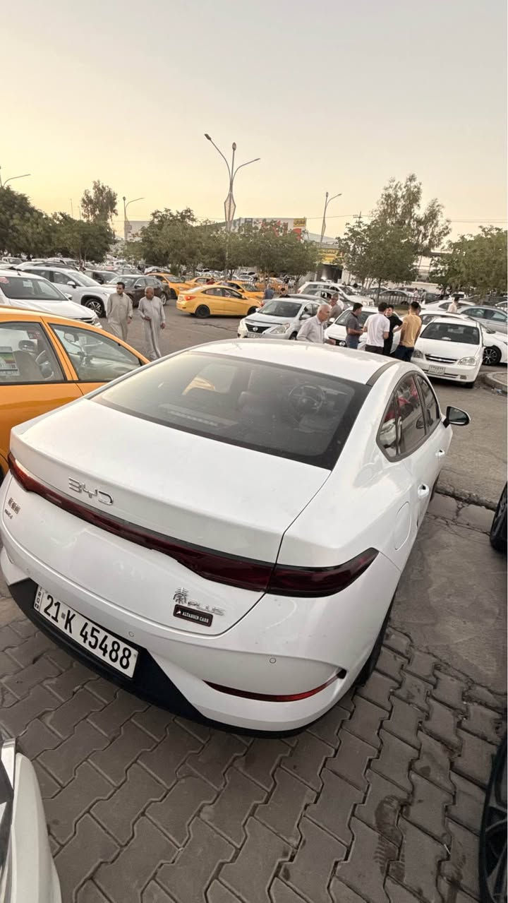سلام عليكم 
byd
كن بلاص ارغب شكل 
وسعر كلش مناسب 
2025
رصعه وحده بالهلال منزلها 
ماشيه 19000km
مكاني كركوك
*********** كركوك, العراق
