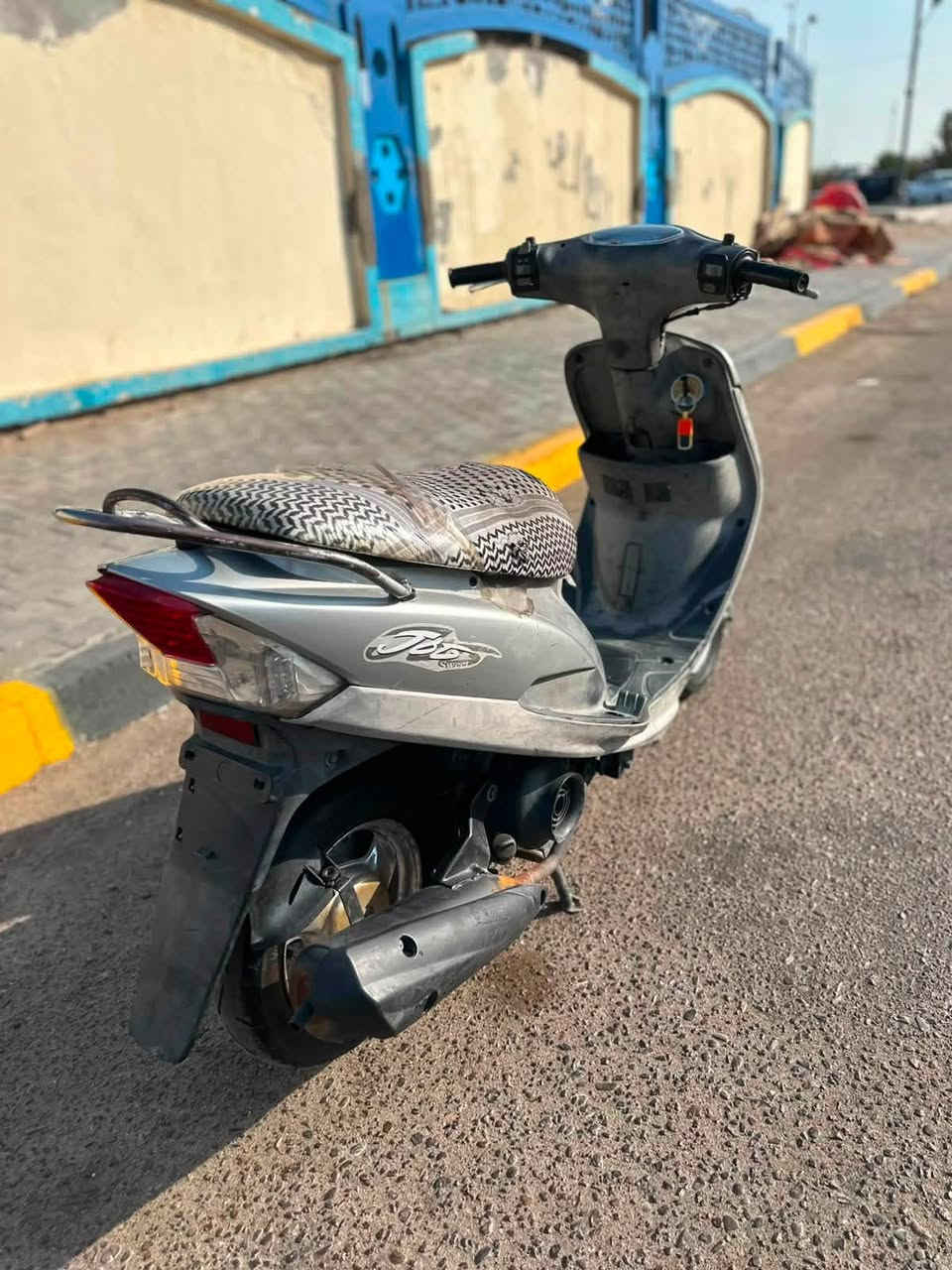 السلام عليكم دراجه ماكس قجمه للبيع دراجه نظيفه محرك بلاد دراجه ما ناقصها شي سعرها 650  مكاني حيانيه ***********
