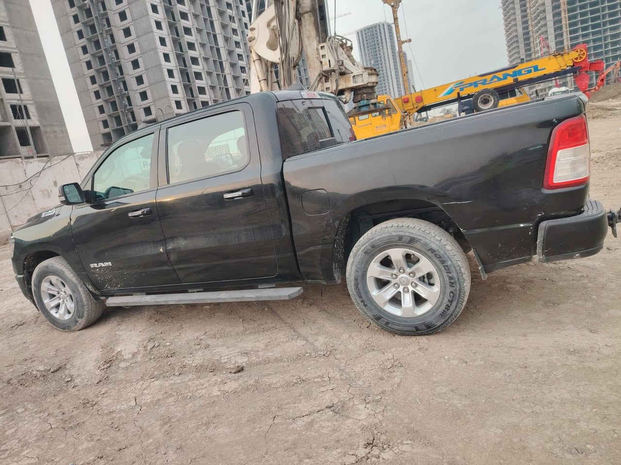 رام بك هورن 2020 باب طويل بدي قصير رقم بغداد.1500.سته سلندر صور الحادث موضحه السعر 240وبيها مجال مكان السياره بغداد 
***********
