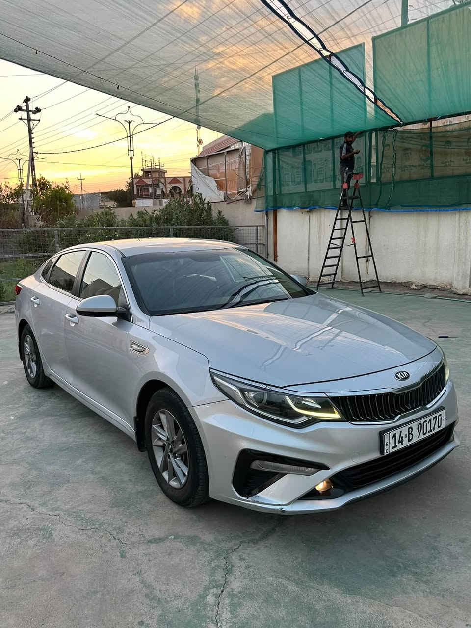 سلام عليكم 
موديل k5 2022 وارد كوري قطعه وحده بس رش الباقي كفاله السيارة جديده ما ناقصها اي شي جاهزة ماشيه 89الف 
السعر 173 وبيها مجال للشراي 
الرقم ***********

