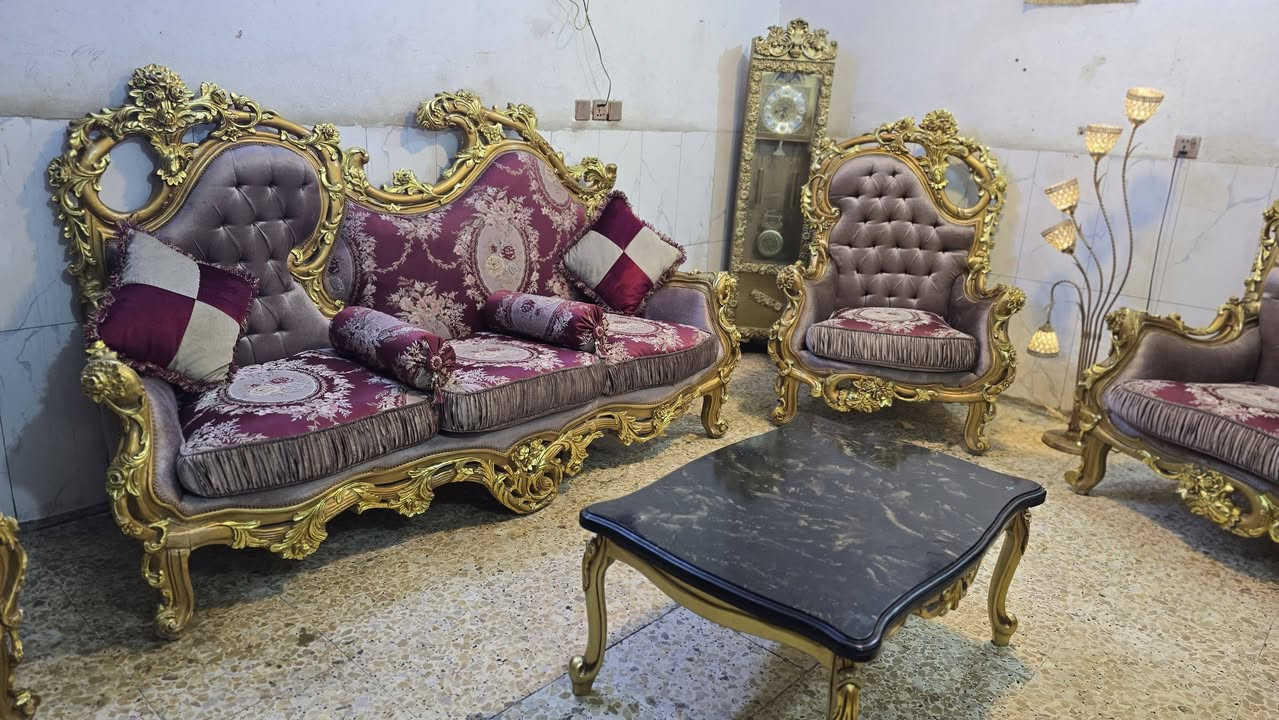 تخم زان مصري اصلي طلا ورق الذهب
10 مقاعد بدون ي ضرر نظافه 100% 
سعر 875 مكان مكان البياع
 اكو توصيل ب واتساب
 ***********
