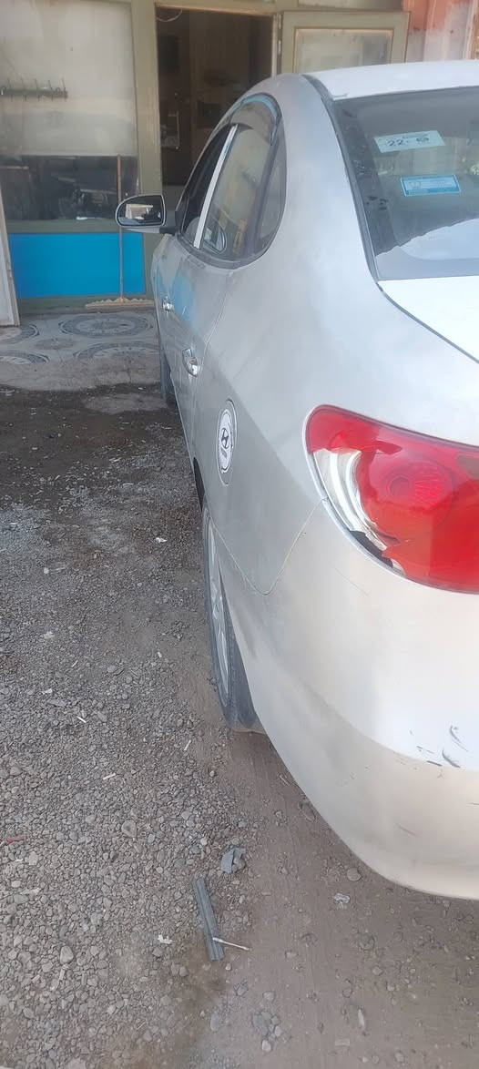 سلام عليكم للبيع افانتي موديل ٧ الاتصال ***********.بسمي السياره
