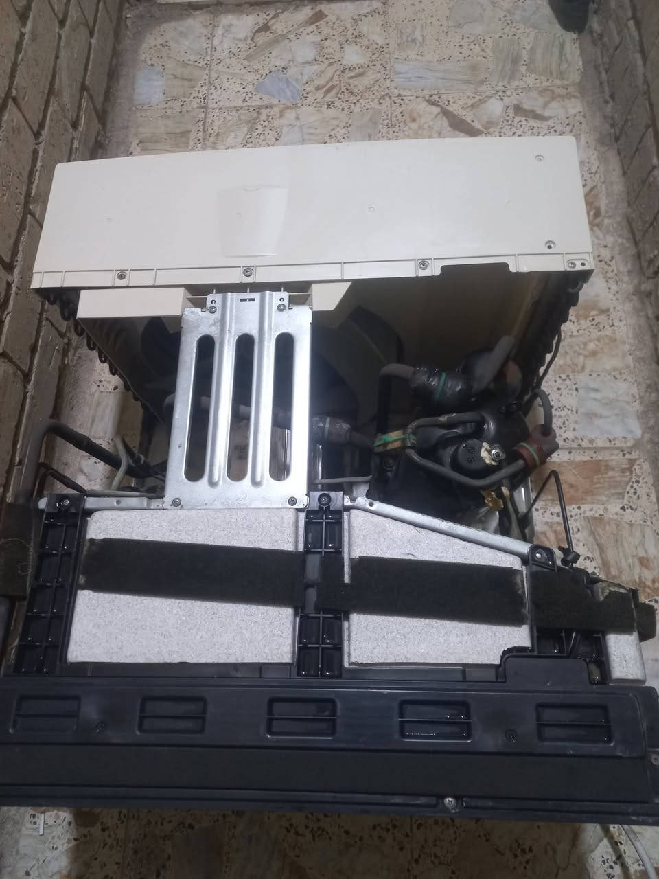 مكيف للبيع 2طن توسوت غاز 410 قرصة مال شركة ابد ما طاب تصليح تدفى تبريد جهاز كلش نضيف العنوان الامين الثانيه السعر 300الف
رقم الهاتف ***********
مكيف للبيع 2طن توسوت غاز 410 قرصة مال شركة ابد ما طاب تصليح تدفى تبريد جهاز كلش نضيف العنوان الامين الثانيه السعر 300الف
