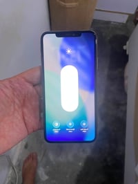 آيفون ١١ برو ماكس • ٢٥٦ • بطارية ٨٣٪