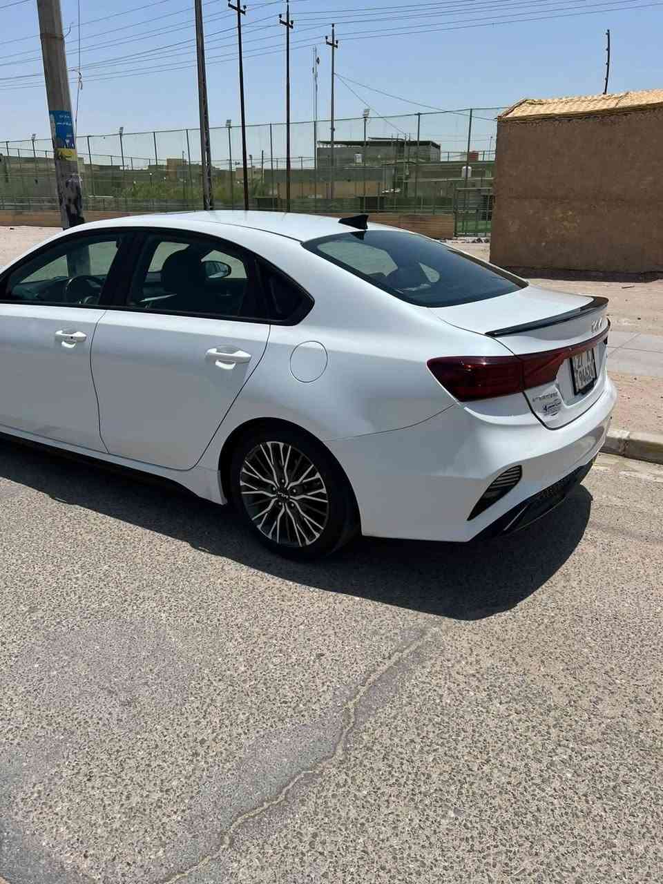سلام عليكم
كيا فورتي جي لاين فول ١/١ لون ابيض كشن جلد فتحة سقف ٢٠٢٣ معوقين وكاله عامه ثاني يوم 
محرك ٢٠٠٠ ماشيه٦٩ الف كير مكينه تبريد تخم تاير جاهزه سياره حلوه ونضيفه شاحن واير لس وهواي مواصفات بيها ومرتبه 
سعر /١٥٧ بيها مجال 
مكاني ناصريه ***********
***********
