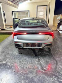 البيع K5   موديل 2025  قوت المحرك 2500  ماشيه M12000  سياره فول موصفات...