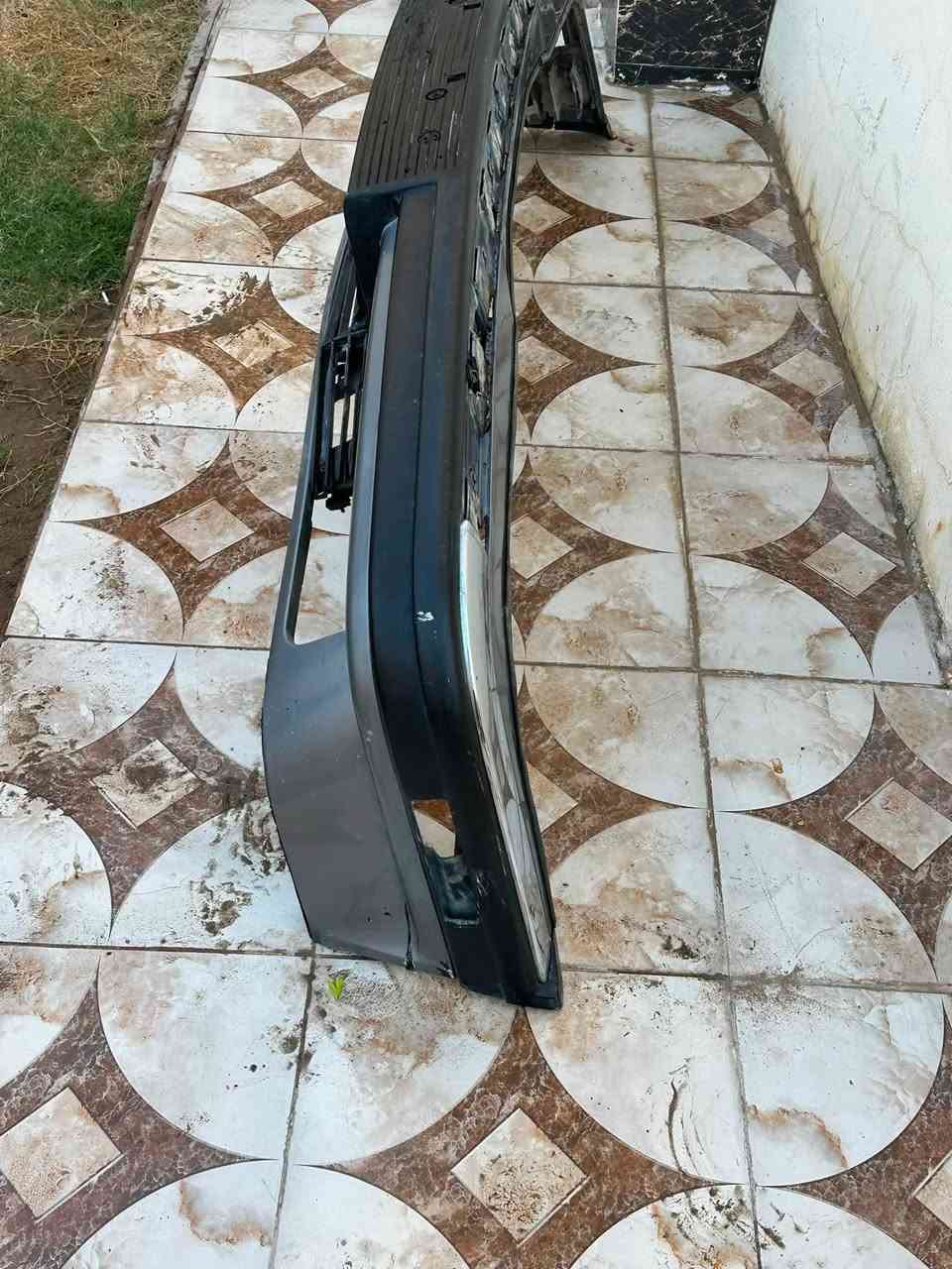 السلام عليكم للبيع دعامية امامية جديدة bmw بجم عريض ام البزازات نقصهة بس لحية 
*********** واتساب او اتصال 
السعر 225
