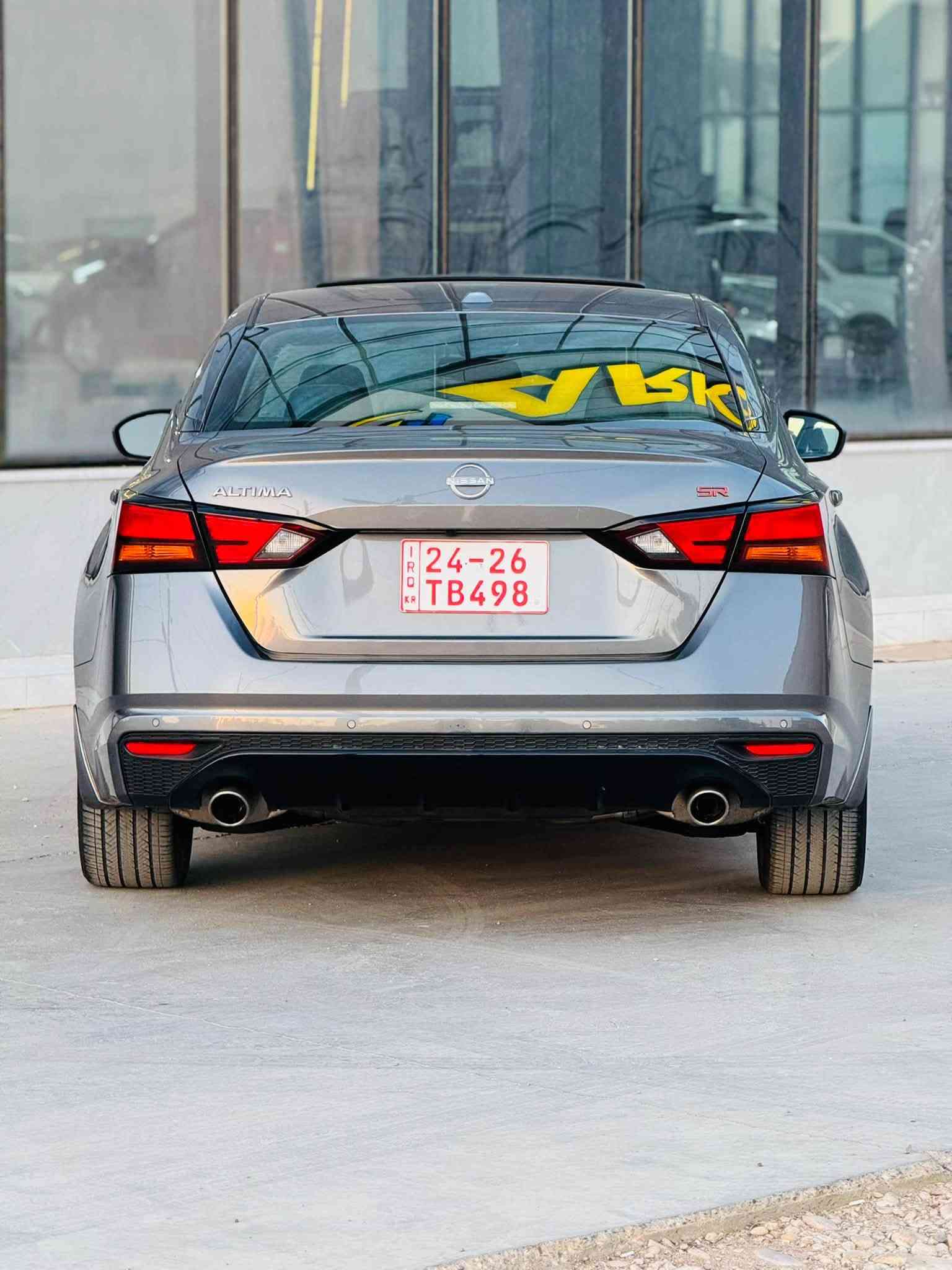 نيسان التيما موديل 2024وارد امريكي حادثه جاملغ وبونيد بدون  دواخل مواصفات SRبلاص يعني فول مواصفات بصمة تشغيل بصمة ابواب تشغيل عن بعد شاشه جبيره كامره حساس خلفي رادارات امامي جانبي خلفي كوشن كهرباء كوشن جلد كوشن تدفئه ستيرن تدفئه  السعر 165وبي مجال مكان السياره خانقين ***********
