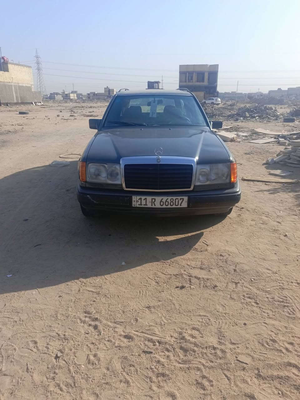 مارسدس موديل ٩٢ لبيع سياره جاهزه السعر ٥٠ وبيه مجال عنواني كربلاء الشراي يتصل ***********

