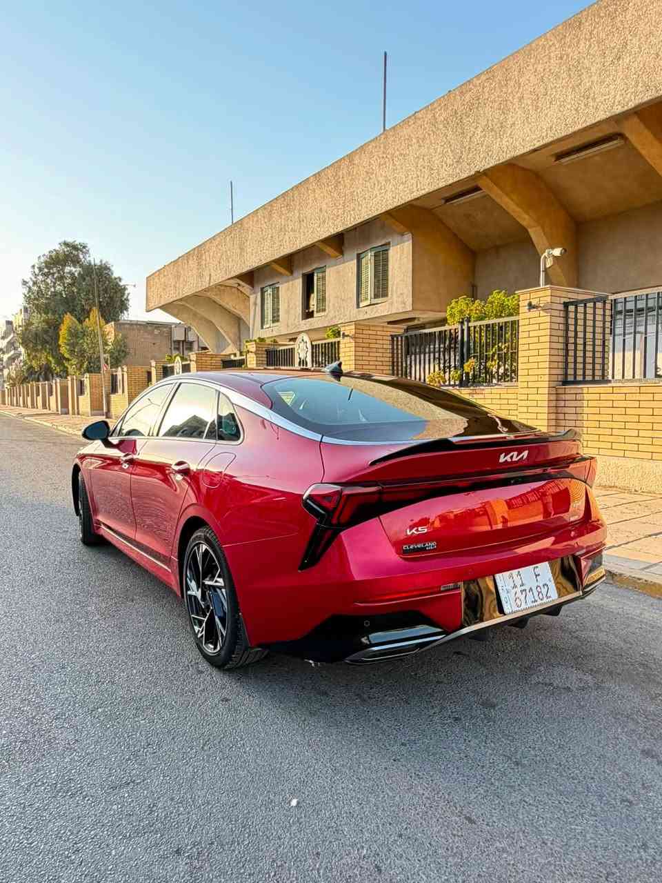 السلام عليكم k5 2026 gtline
الموديل 2026 
الممشىً 4700 يعني زيرو 
المواصفات فول عدا فتحه 
كشن كهرباء 
كشنات جلد لونين 
مودات تحكم قياده
هيتر كشنات
شاشه متصله كامله 
تبريد بيانو 
حساسات امامي خلفي 
لدات خلفيه 
ويل 18 تايرات شركه بيرلي 
الحادث بنيد فقط بدون دواخل لا شاصي ولا لغد
رصعات بل جنطه اثر تحميل معدله pdr 
سياره جديده معنى الكلمه 
السعر مناسب علق يجيك بلخاص 
مكان سياره بغداد 
***********
