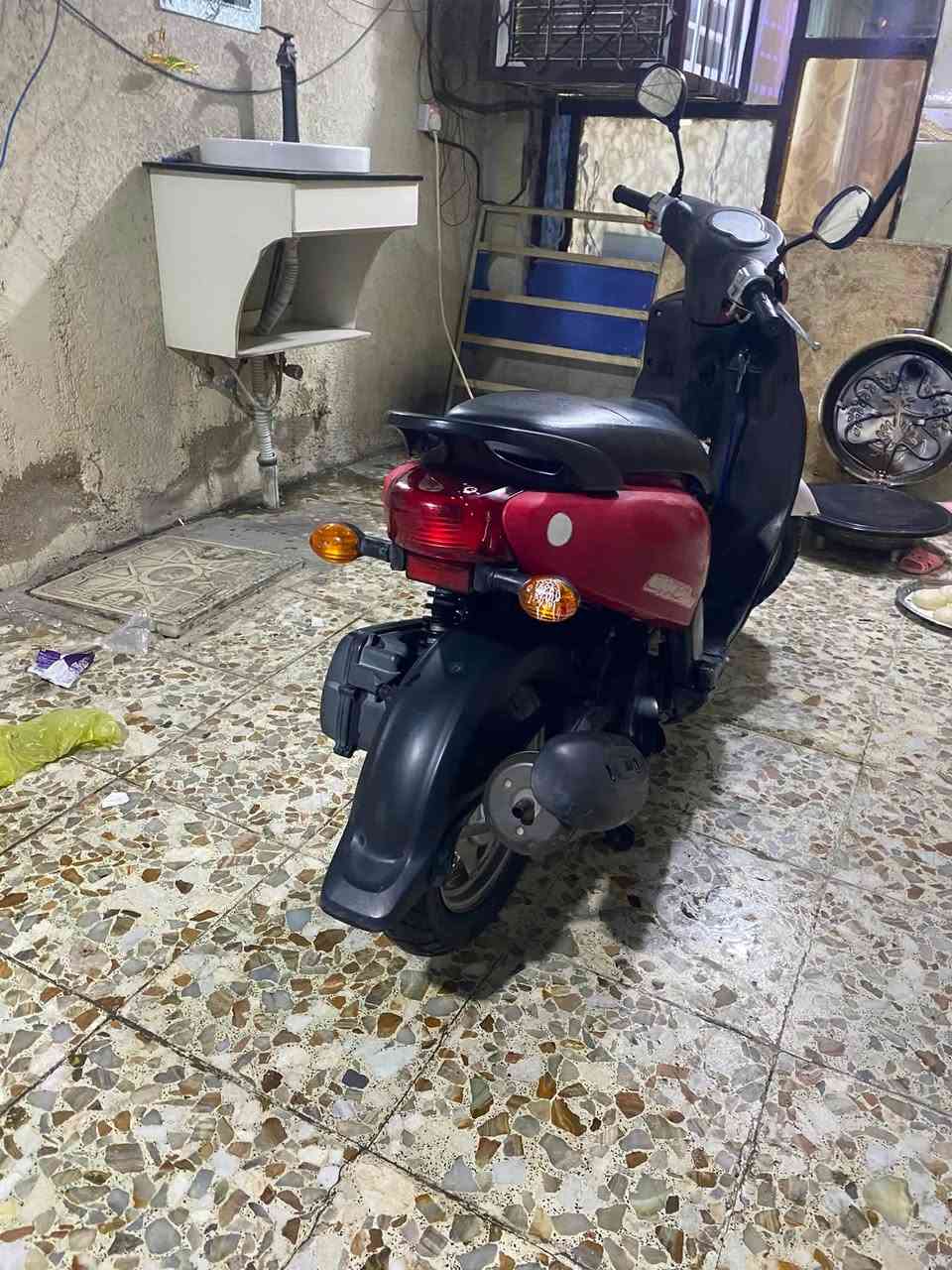 سلام عليكم دراجة فله جديد مكينه مكفوله وين ما تريد افحص سعر 750 وبيه مجال بغداد الحبيبية رقمي ***********
